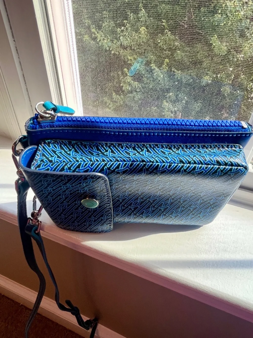 Cole Hahn Crossbody Wallet/Glasses Holder - Picture 2 of 8